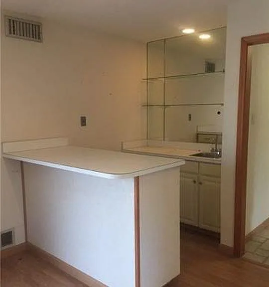 Wet bar