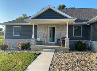 1430 Crimson Ct, Wapakoneta, OH 45895