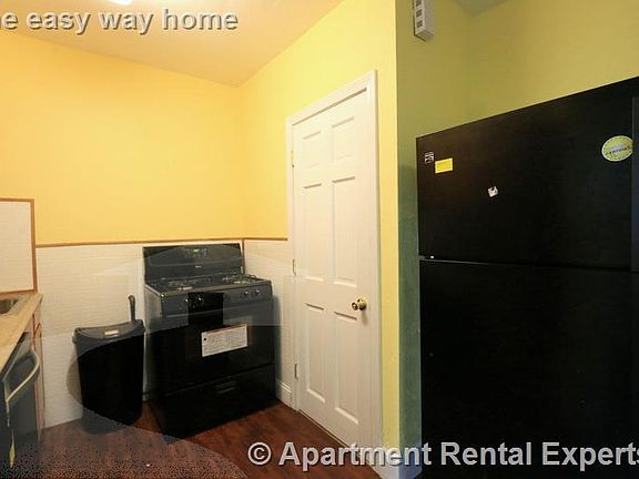 5th image of 89A Second St #1