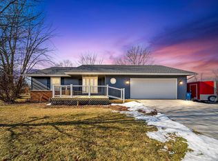 118 Grissom Dr, Walkerton, IN 46574
