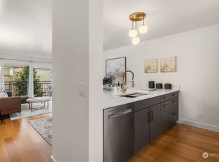 5834 NE 75th St UNIT B207, Seattle, WA