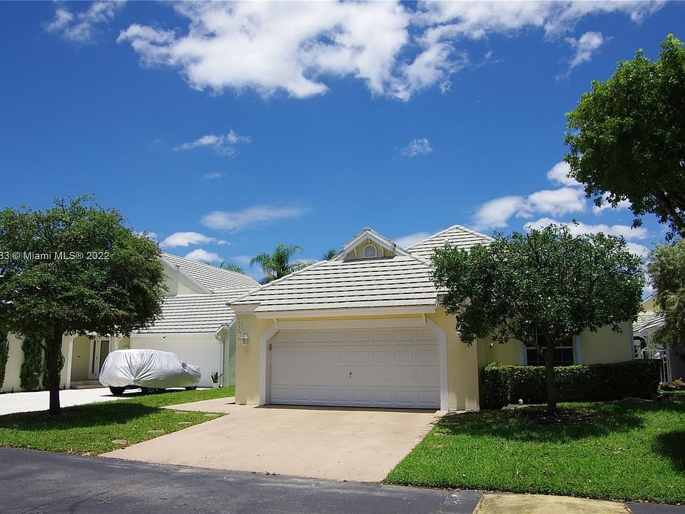 1st image of 4811 NW 99th Ct