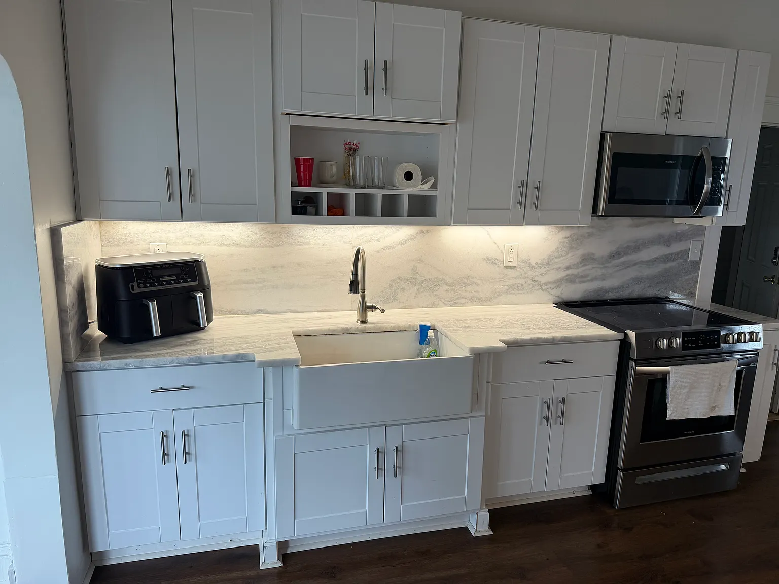 2 bed, $1,100 — Photo 4