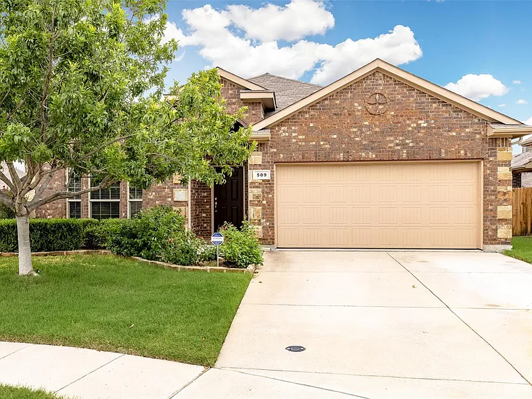 509 Vidalia Ct — Photo 1