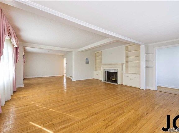5th image of 51 Fulton Ave