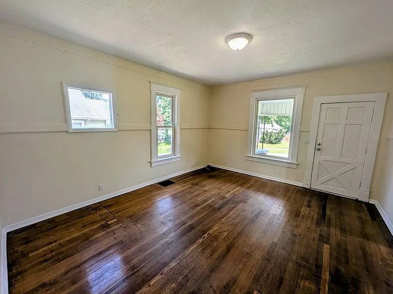 3316 Duncan St — Photo 16