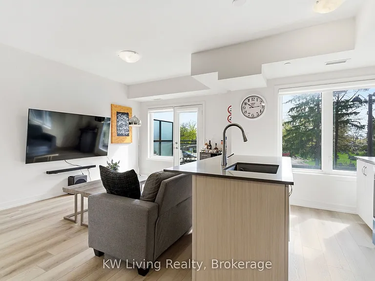 56 Elizabeth St S #1304 — Photo 4