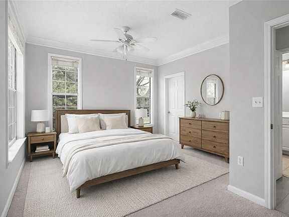 3rd image of 4102 Westchester Rdg NE