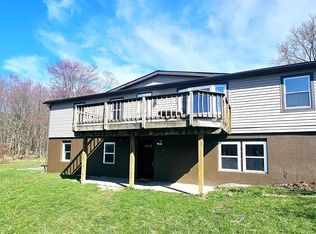 323 Locust St, Seward, PA 15954