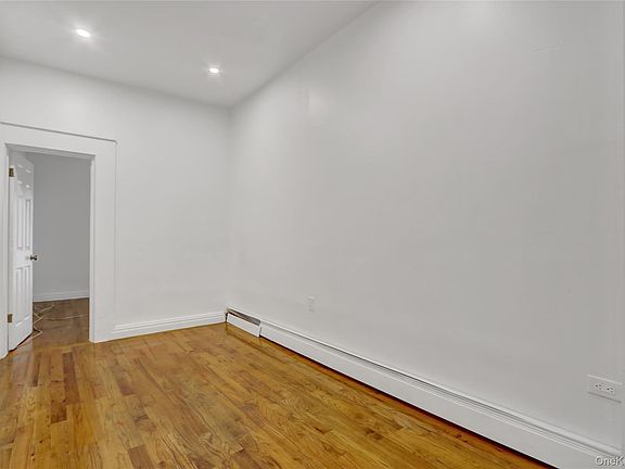 5th image of 11915 101st Avenue