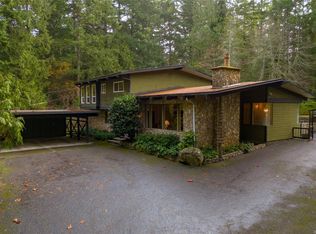 9565 Ardmore Dr, North Saanich, BC V8L 5H3