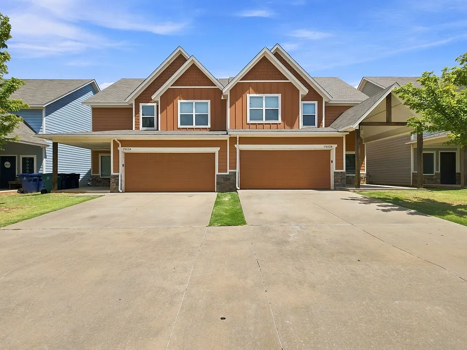 17612 Hampton Park Dr #B