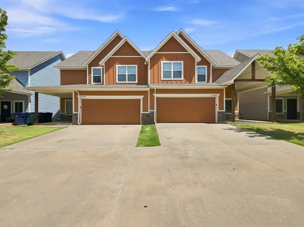 17612 Hampton Park Dr #B, Edmond, OK 73012