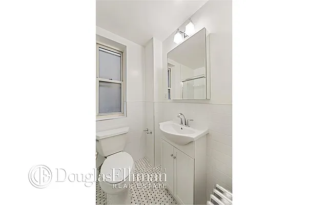 Rented by Douglas Elliman | media 28