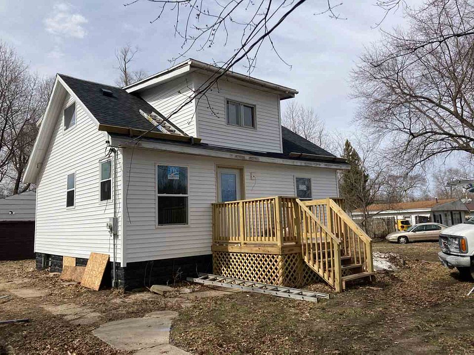 1st image of 212 Victory St #2XX