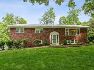147 Bart Dr, Poughkeepsie, NY 12603