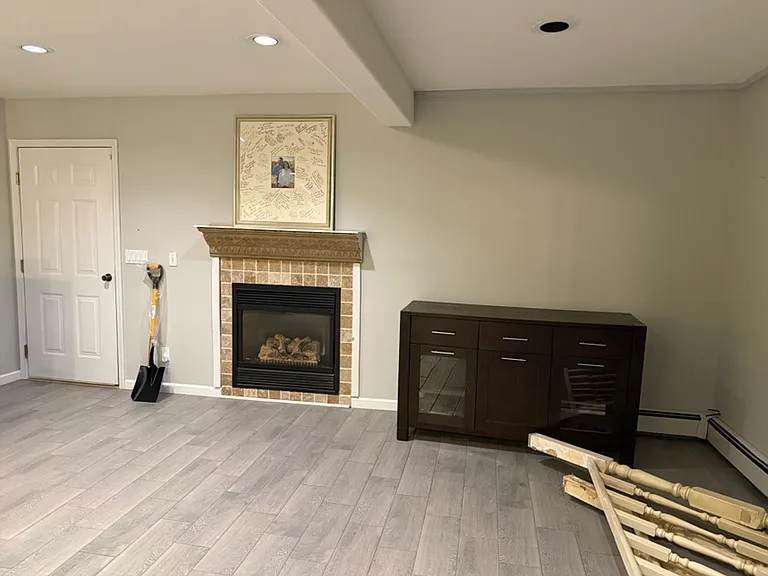 228 Maple Dr — Photo 1