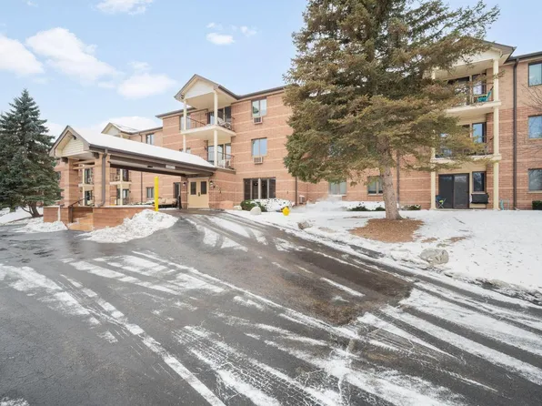 530 North Silverbrook DRIVE #335, West Bend, WI 53090