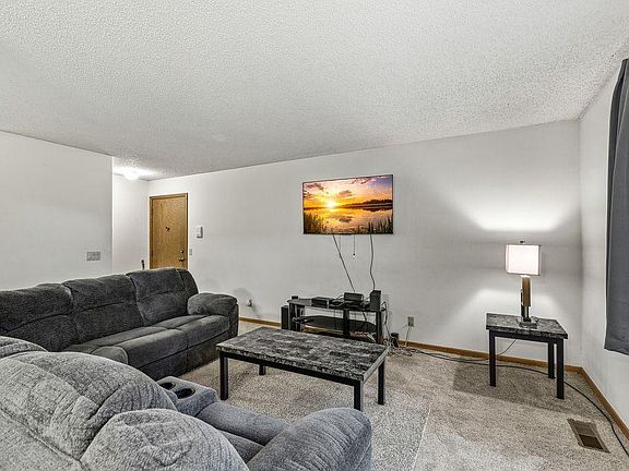 3rd image of 971 Heritage Ct E #204