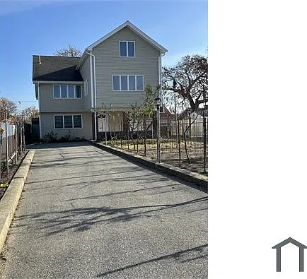54 Pleasant St