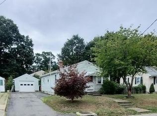 153 Villa Ave, Warwick, RI 02886