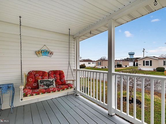 3rd image of 37083 Sugar Hill Way