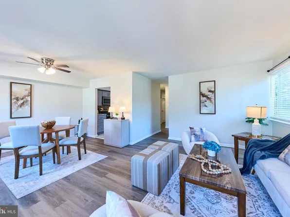 3815 Burlingame Pl #33E, Alexandria, VA 22309