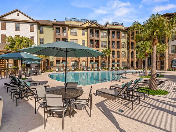 5th image of 13930 Spector Rd #12-303