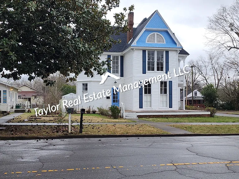 1100 N Montgomery Ave — Photo 11