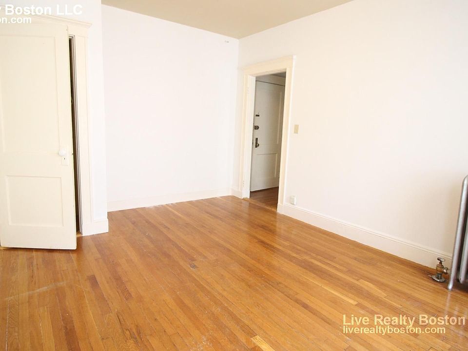 2nd image of 143 Park Dr APT 31F