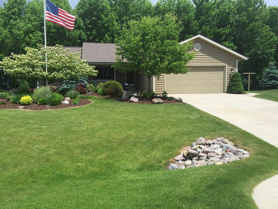 1st image of 4512 White Oak Ln