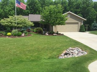 4512 White Oak Ln, Sheboygan, WI 53083