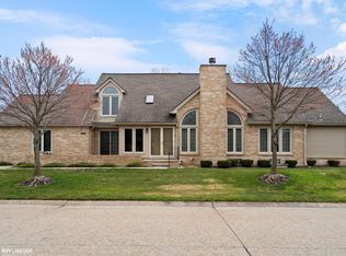 16903 Sandstone Cir, Macomb, MI 48042