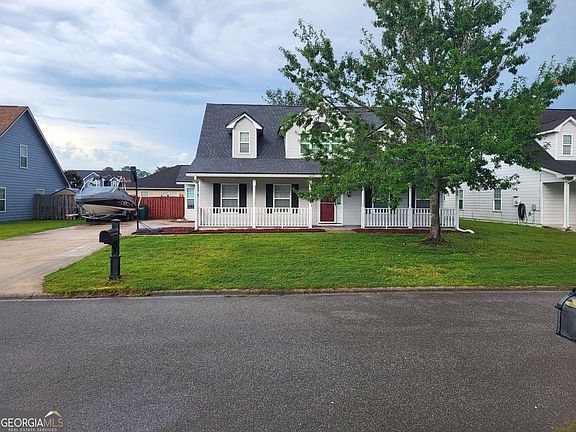 2nd image of 414 Creekside Dr