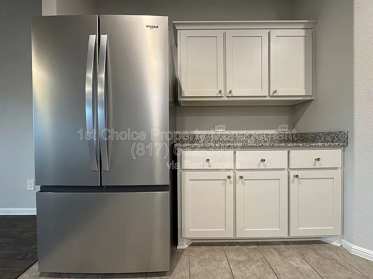 7948 Oaktown Dr — Photo 8