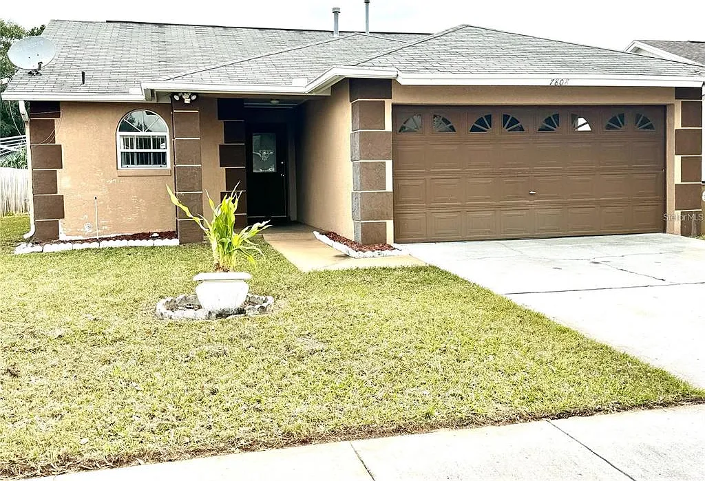 3 bed, 2.0 bath, 1337 sqft, $2,200 — Photo 1