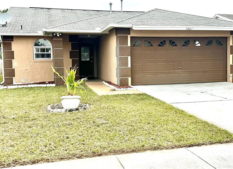 7808 Laurel Oak Ln