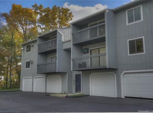 74 Buddington Rd APT 1, Groton, CT 06340