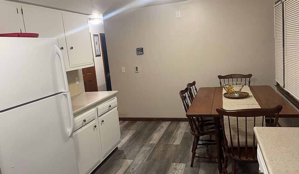 1st image of 22 Reynolds Ave
