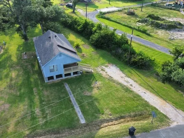1410 E School St, Hackberry, LA 70645