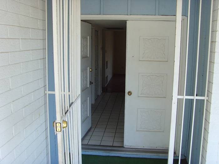 Entry with Security Gate