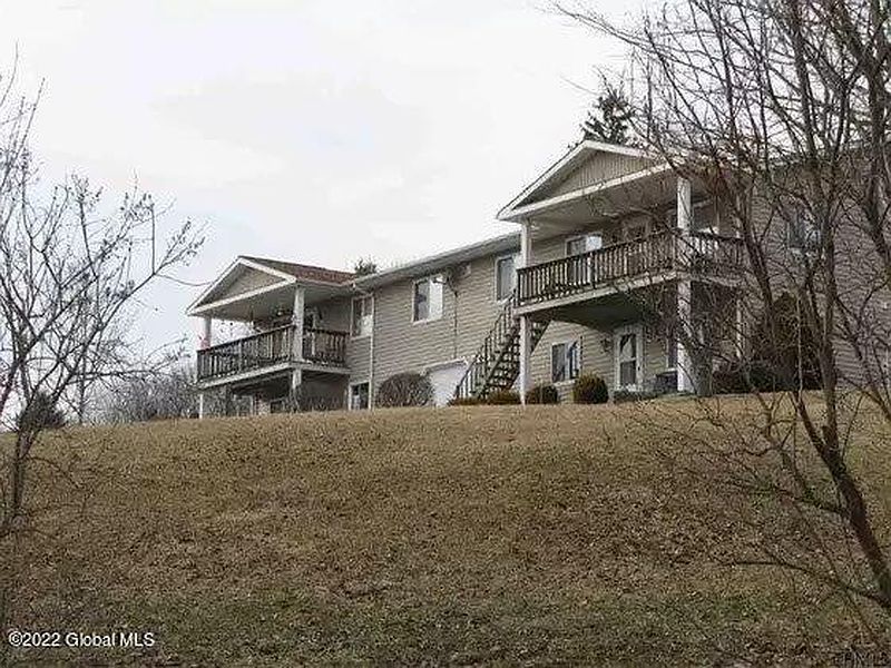 2nd image of 127 Failing Hill Road