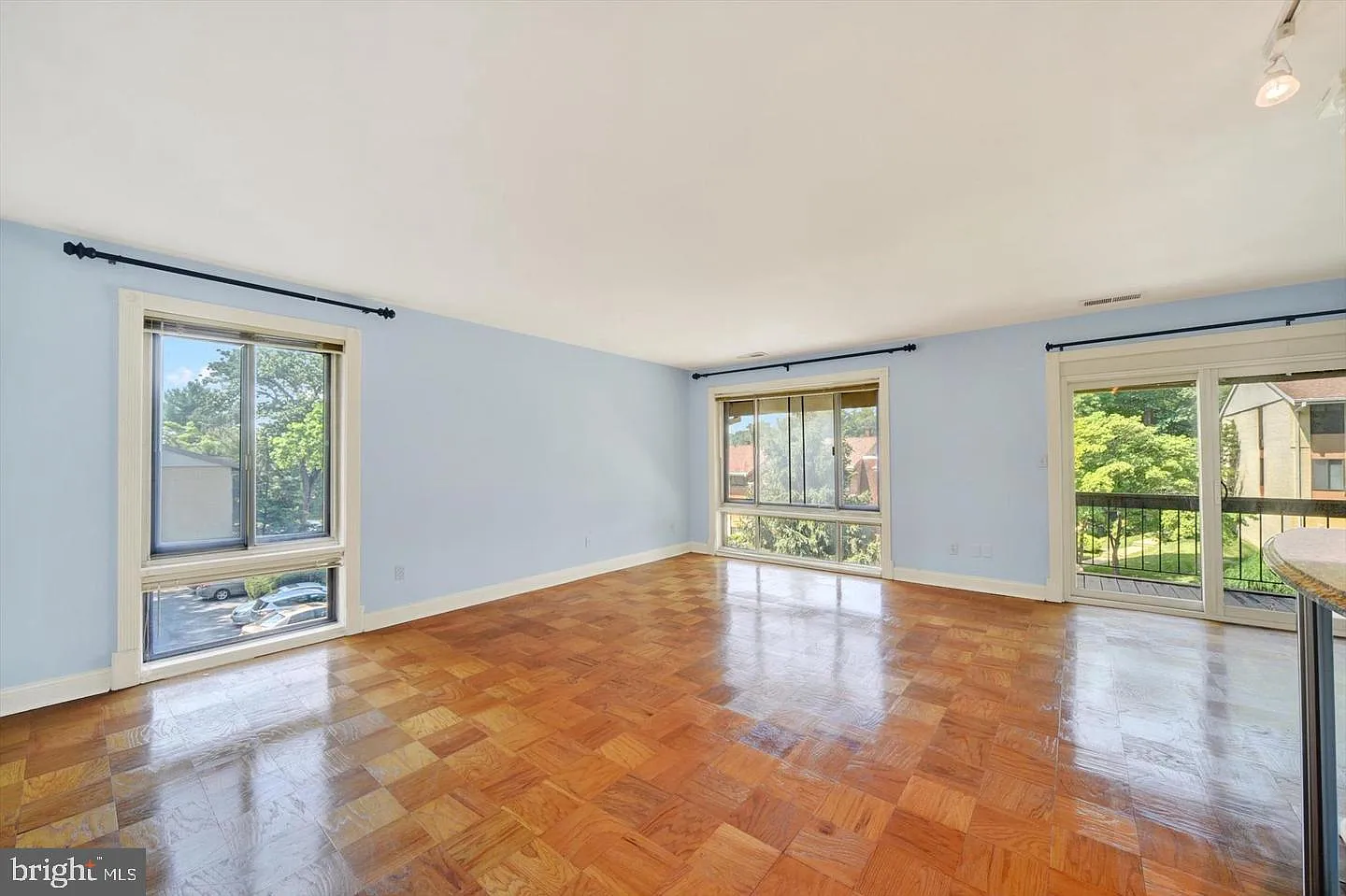 2 bed, 2.0 bath, 1157 sqft, $2,250 — Photo 4