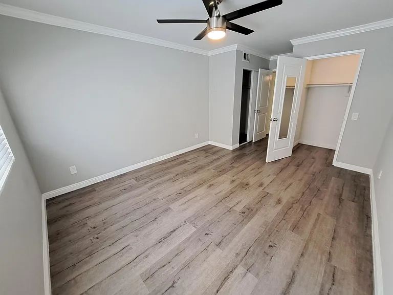 5718 Camellia Ave #107 — Photo 19