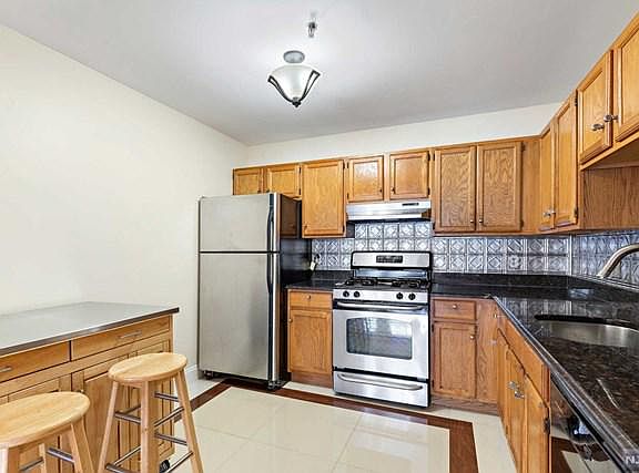 5th image of 56-60 Ferguson St #2C