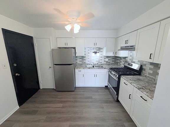 2nd image of 6724 W 107th St