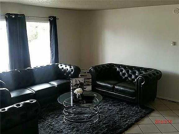 4th image of 3808 Alderwood Manor Dr
