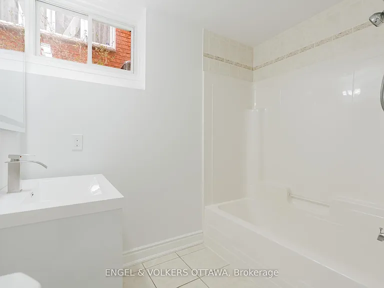 1649 Rosebella Ave #B — Photo 21