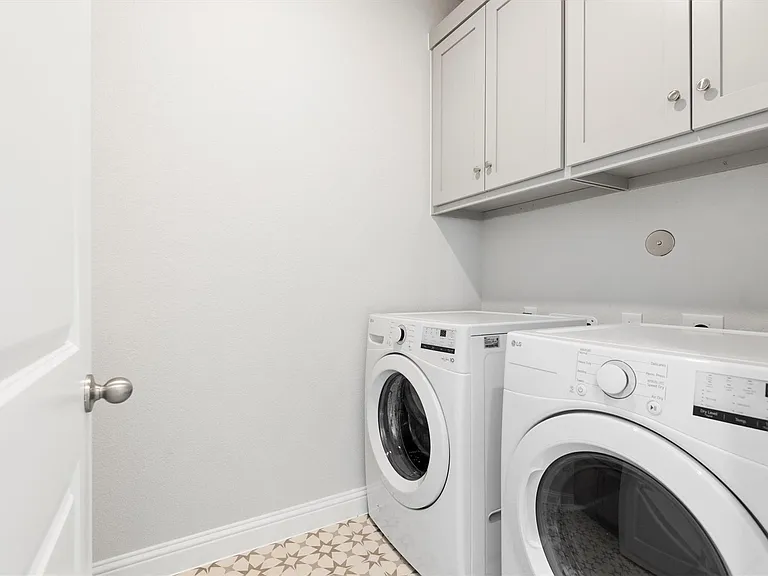 13155 Hidden Village Ct — Photo 11