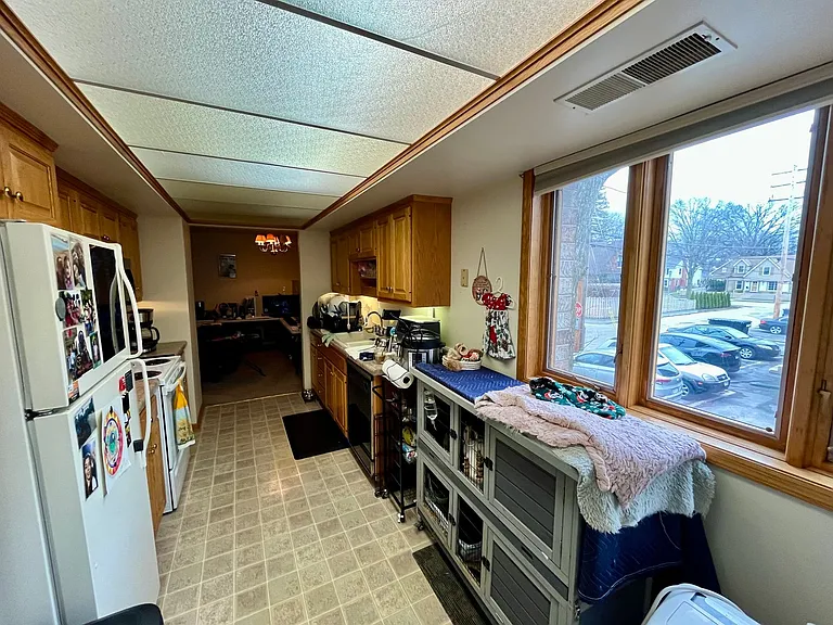 5200 N Diversey Blvd — Photo 5
